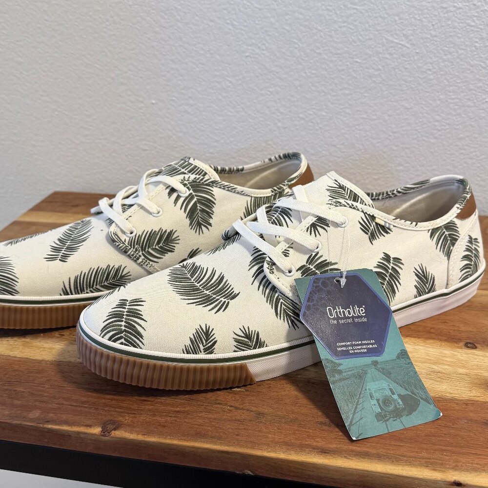 Brand New Tom's OrthoLite Sneakers (Men Carlo, White Loulou Palm Print)